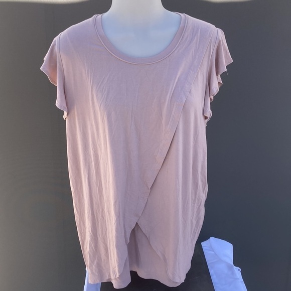 Blush top size large ruffle shoulder sleeves - Picture 4 of 5